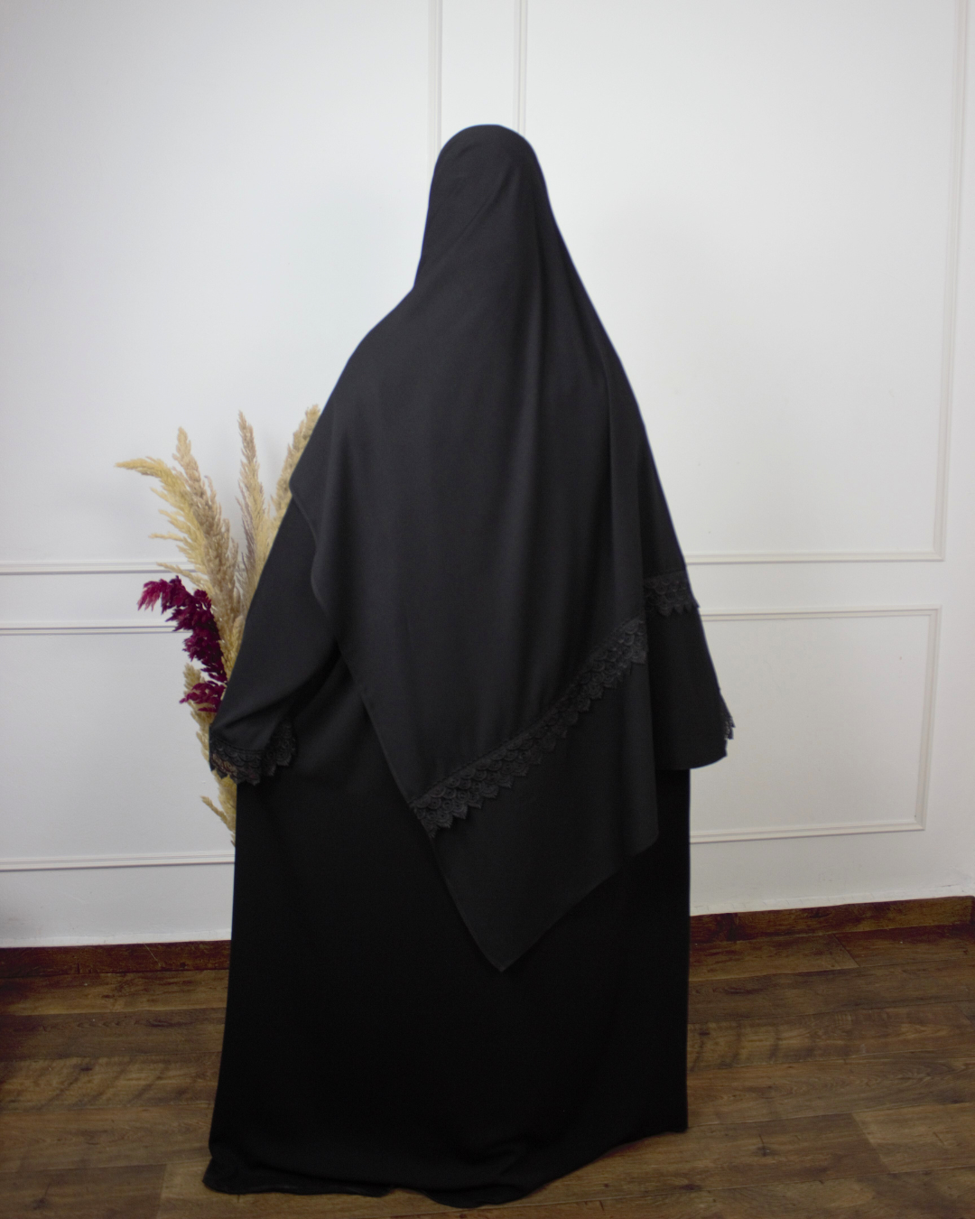 طقم الصلاة بثوب ريحانة الدافئ – راحة ودفئ في كل ركعة