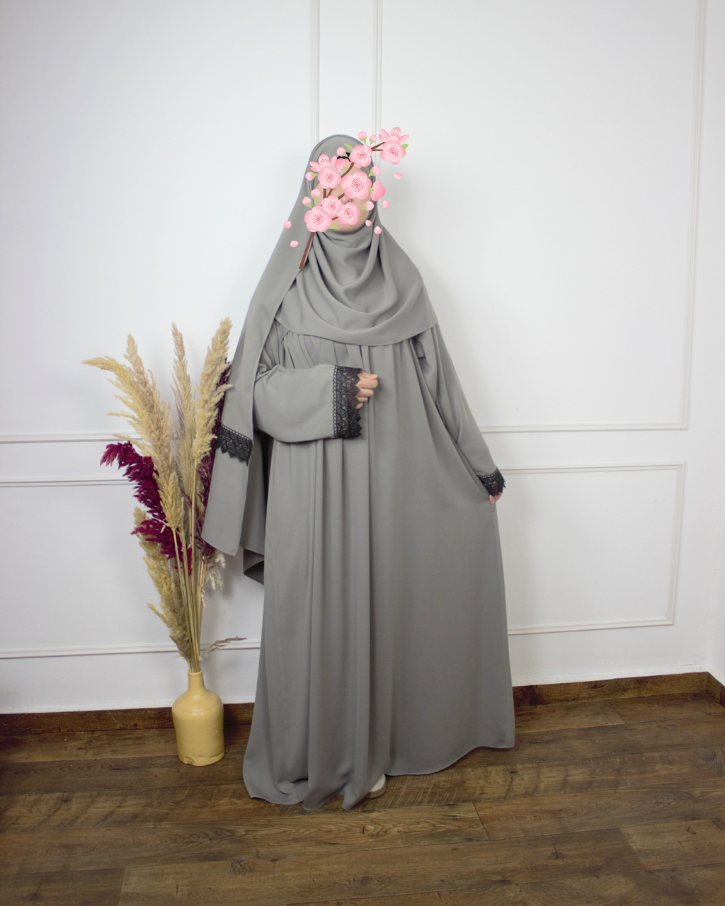 طقم الصلاة بثوب ريحانة الدافئ – راحة ودفئ في كل ركعة