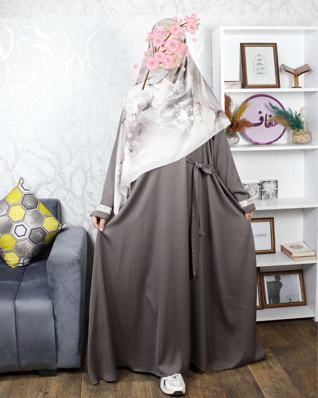 عباية حضور- كوني حاضرة بفخامة ورقي تذهل الأنظار