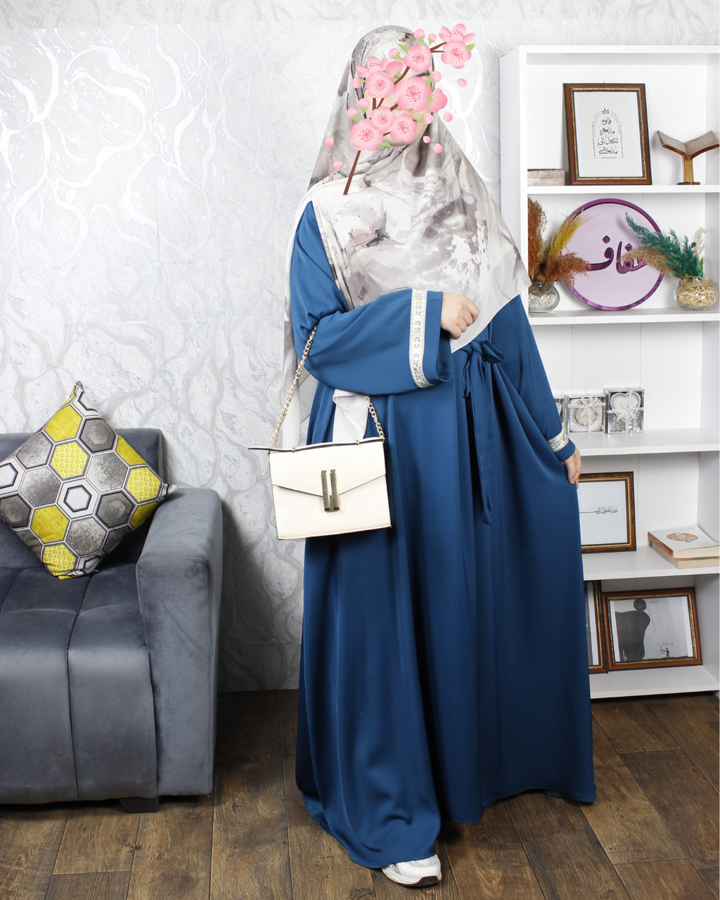 عباية حضور- كوني حاضرة بفخامة ورقي تذهل الأنظار