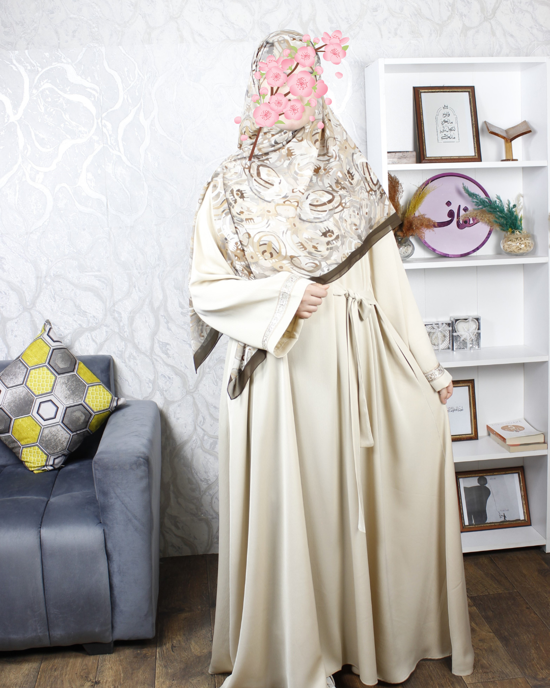 عباية حضور- كوني حاضرة بفخامة ورقي تذهل الأنظار