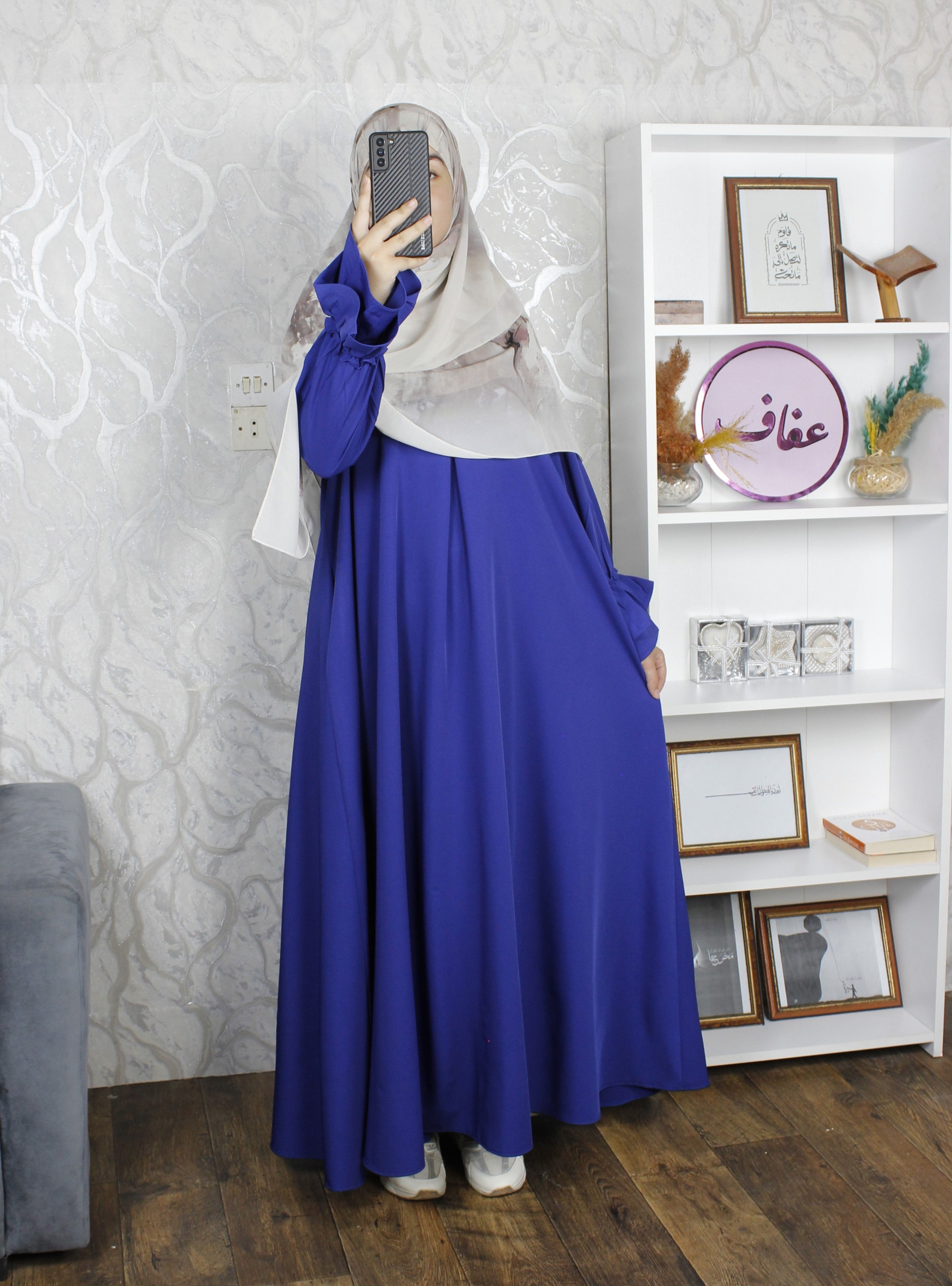 عباية وقار- لأن الراحة في الشتاء تبدأ من عبايتك