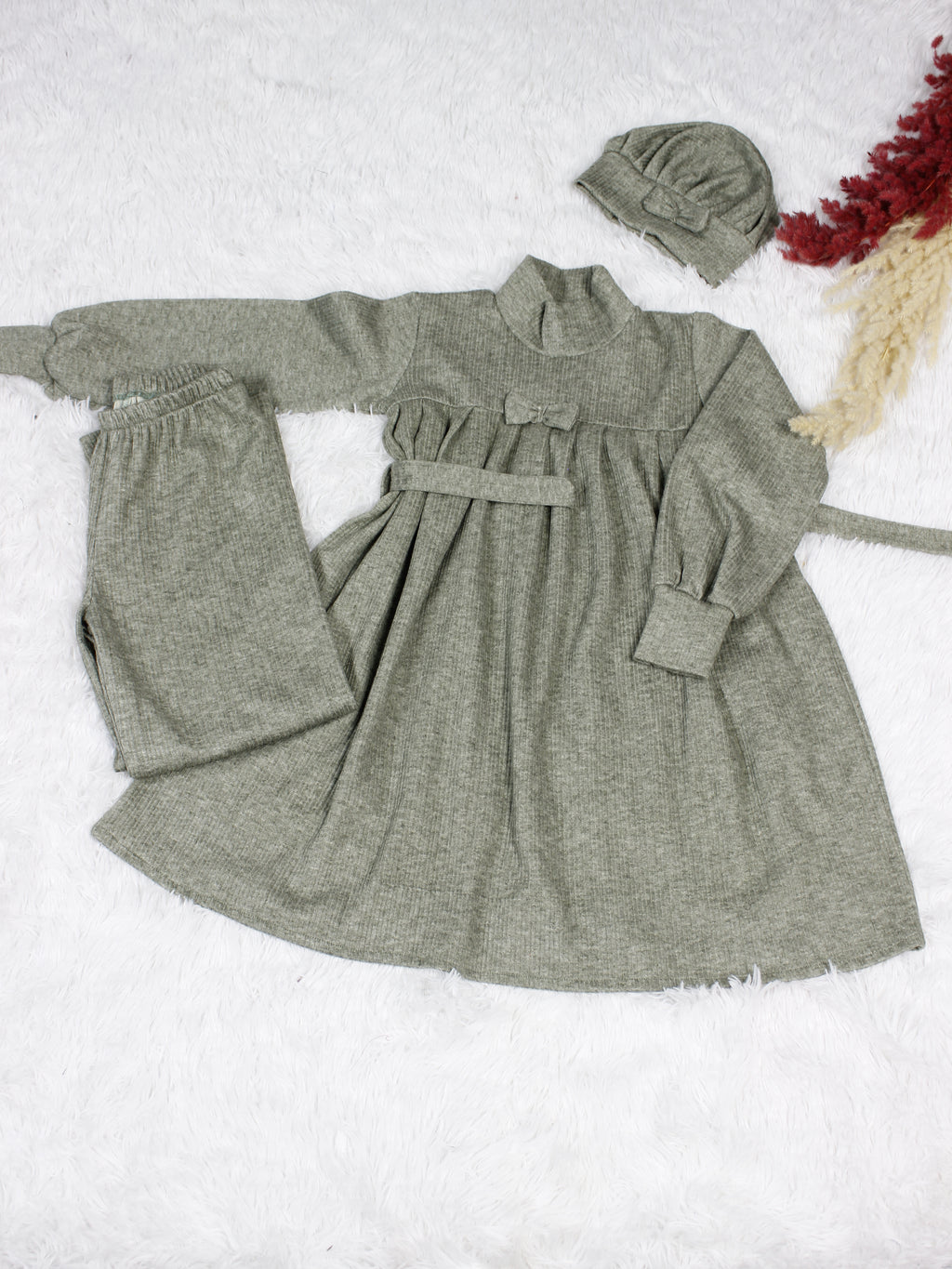 عباية لينا  من قطعتين   للأطفال مع قبعة