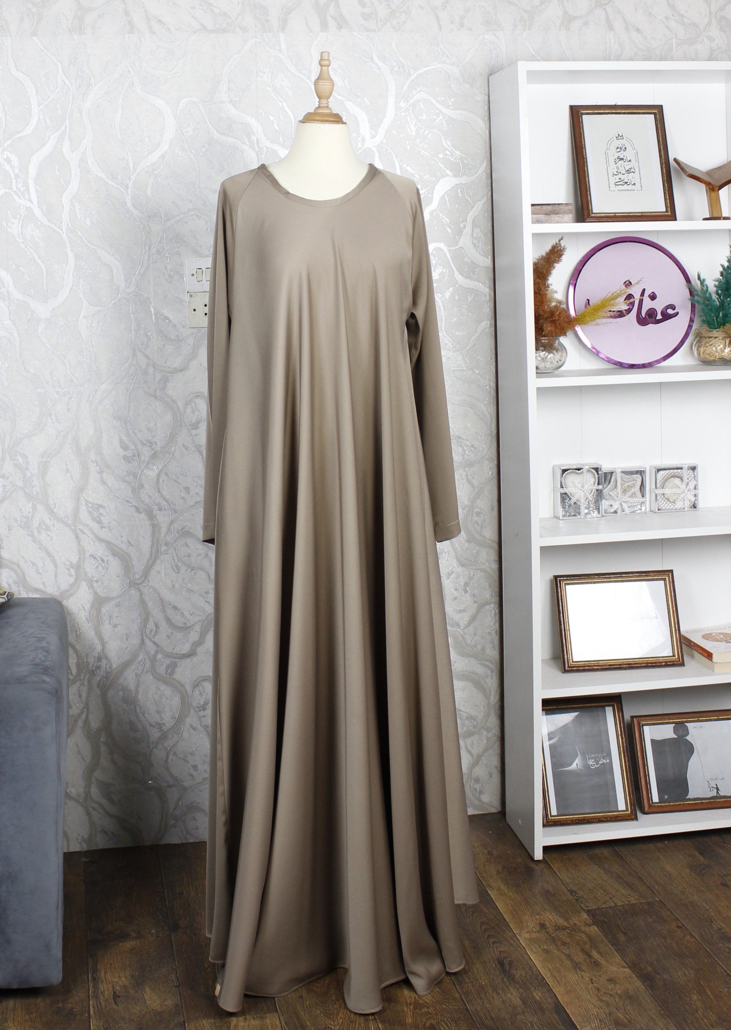 تألقي في مناسباتك القادمة مع عباية ضياء