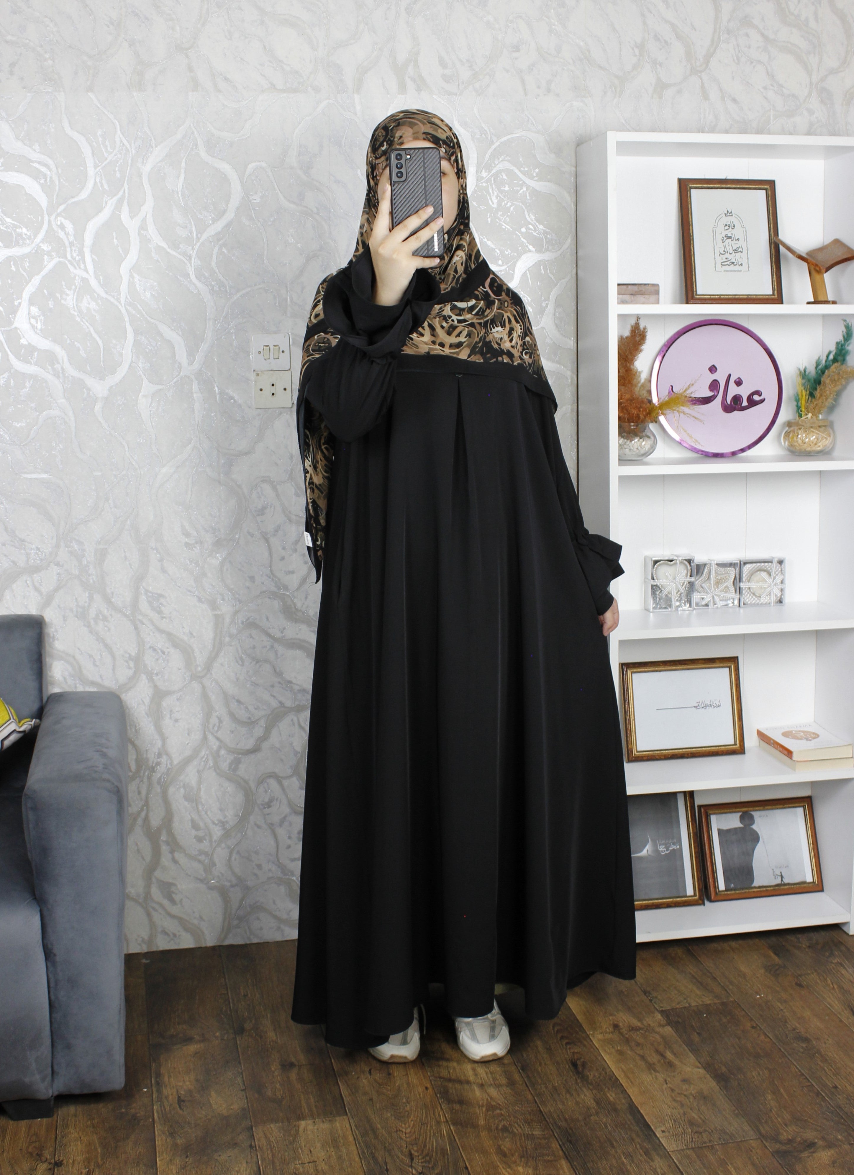 عباية وقار- لأن الراحة في الشتاء تبدأ من عبايتك