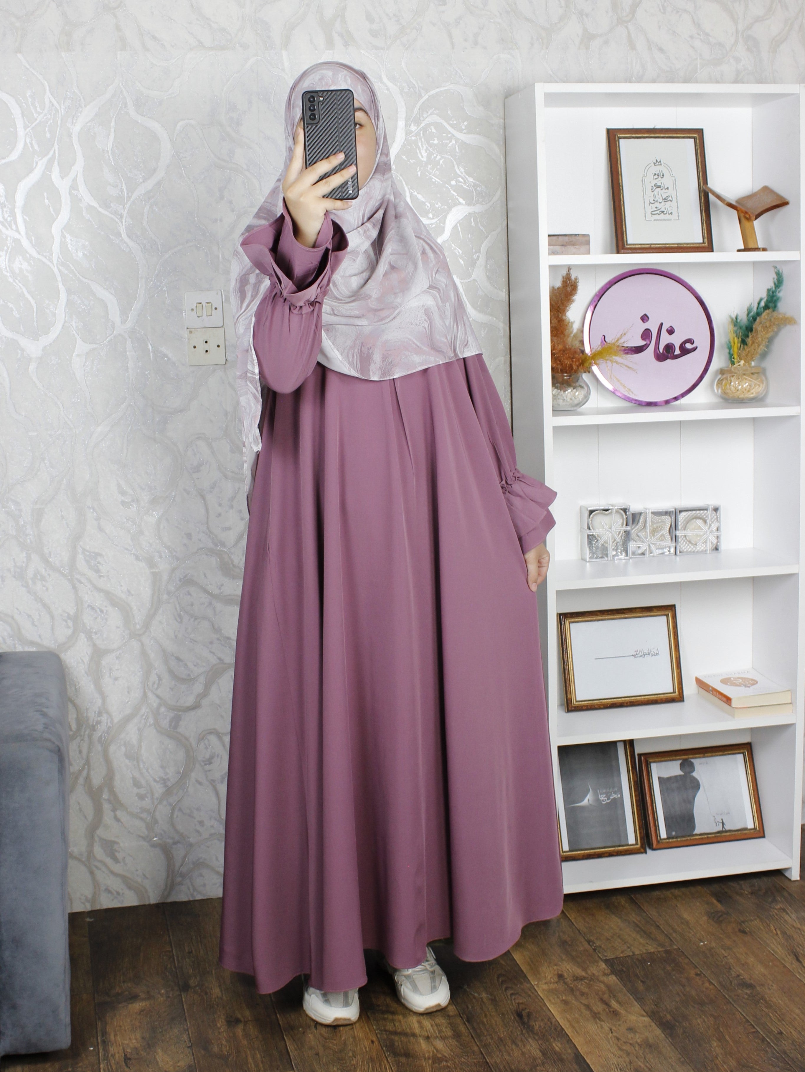 عباية وقار- لأن الراحة في الشتاء تبدأ من عبايتك