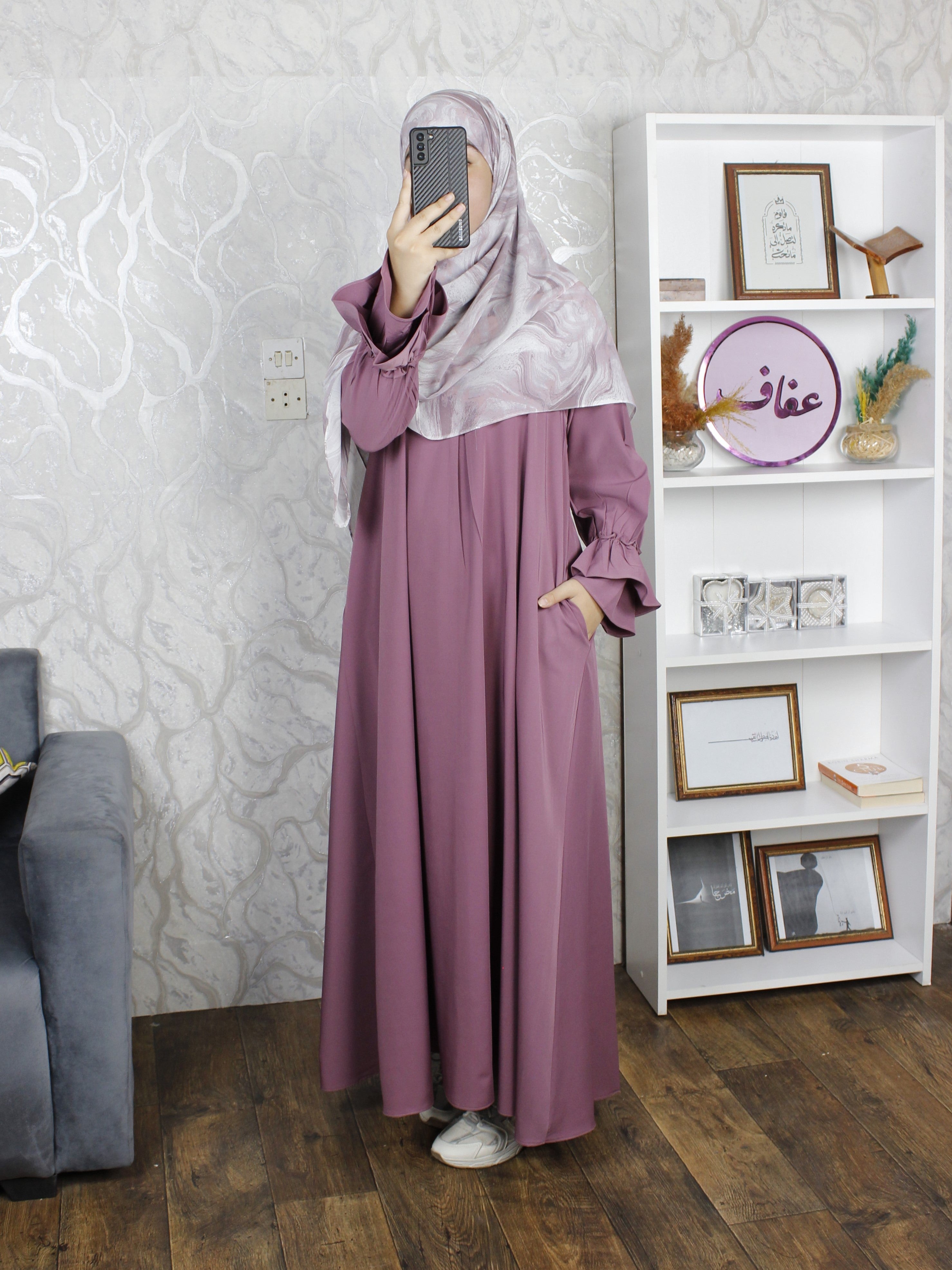 عباية وقار- لأن الراحة في الشتاء تبدأ من عبايتك