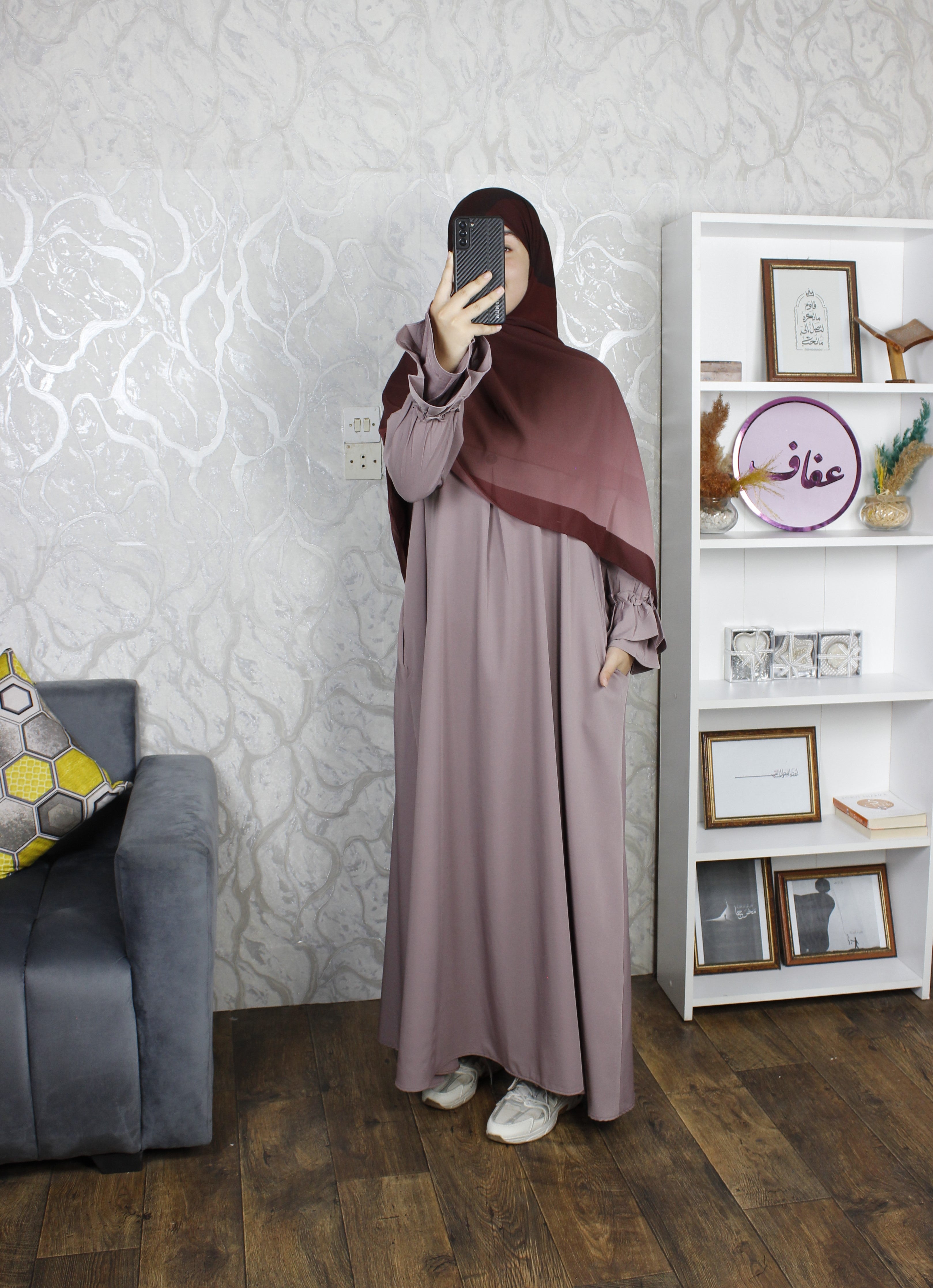 عباية وقار- لأن الراحة في الشتاء تبدأ من عبايتك