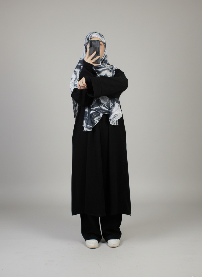 عباءة لينا 2 مع المعصم - عملية ودافئة